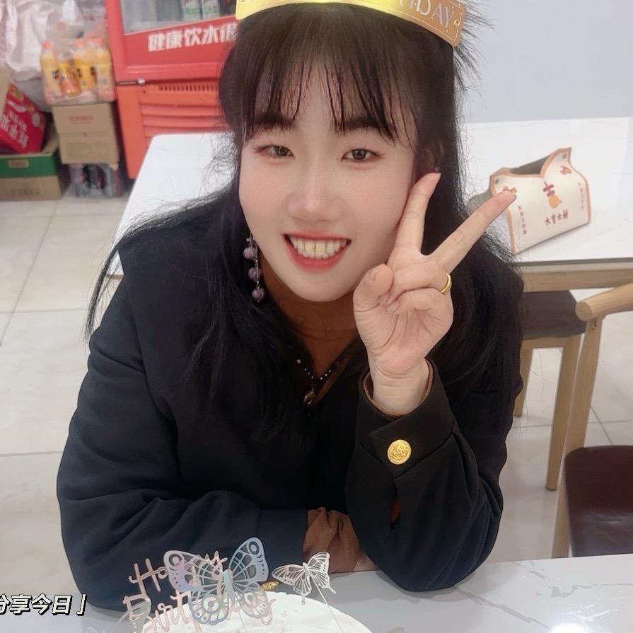 亢村镇卖家纺的小妞😊😁