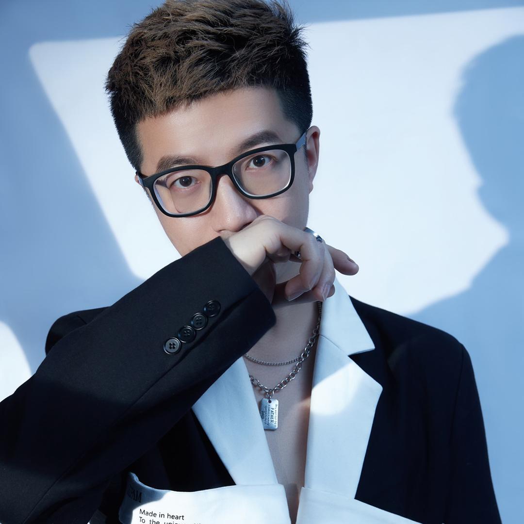 常山简约潮短发阿剑