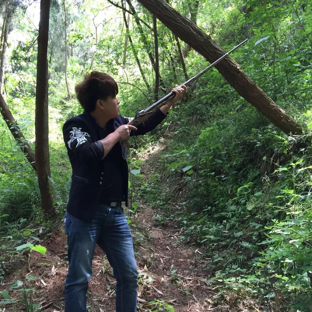 独狼🦨