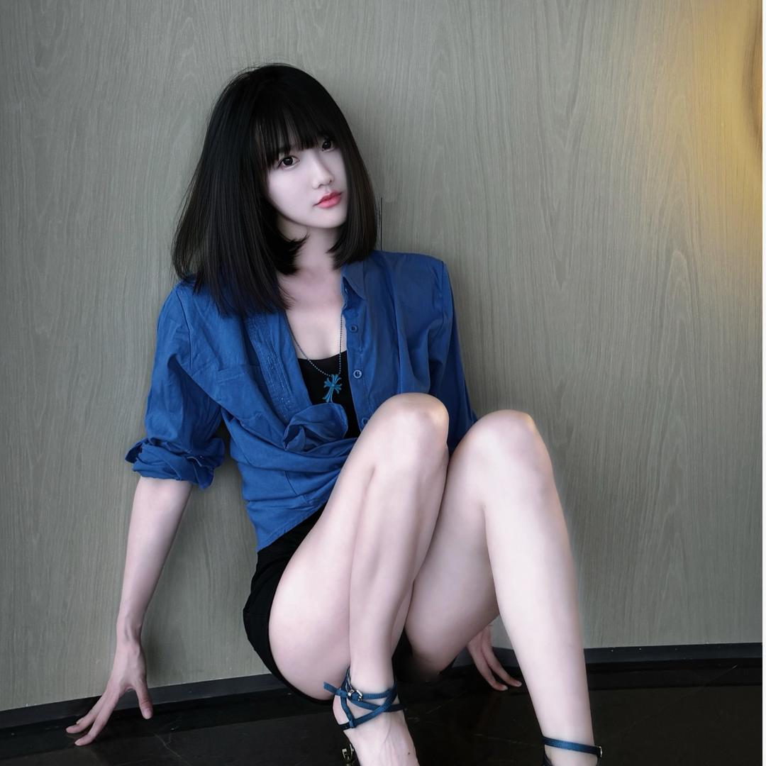 严粒粒lili