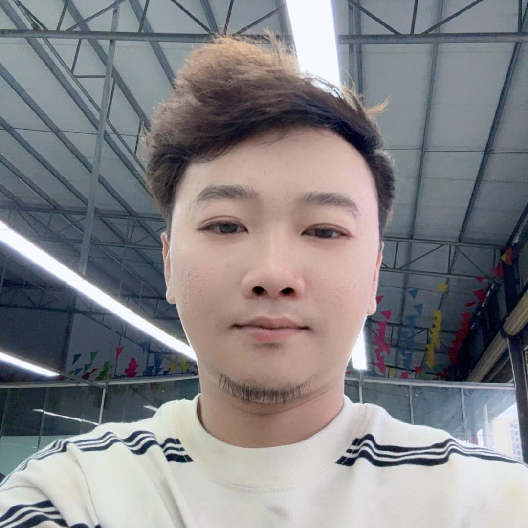 90后卖车的老野