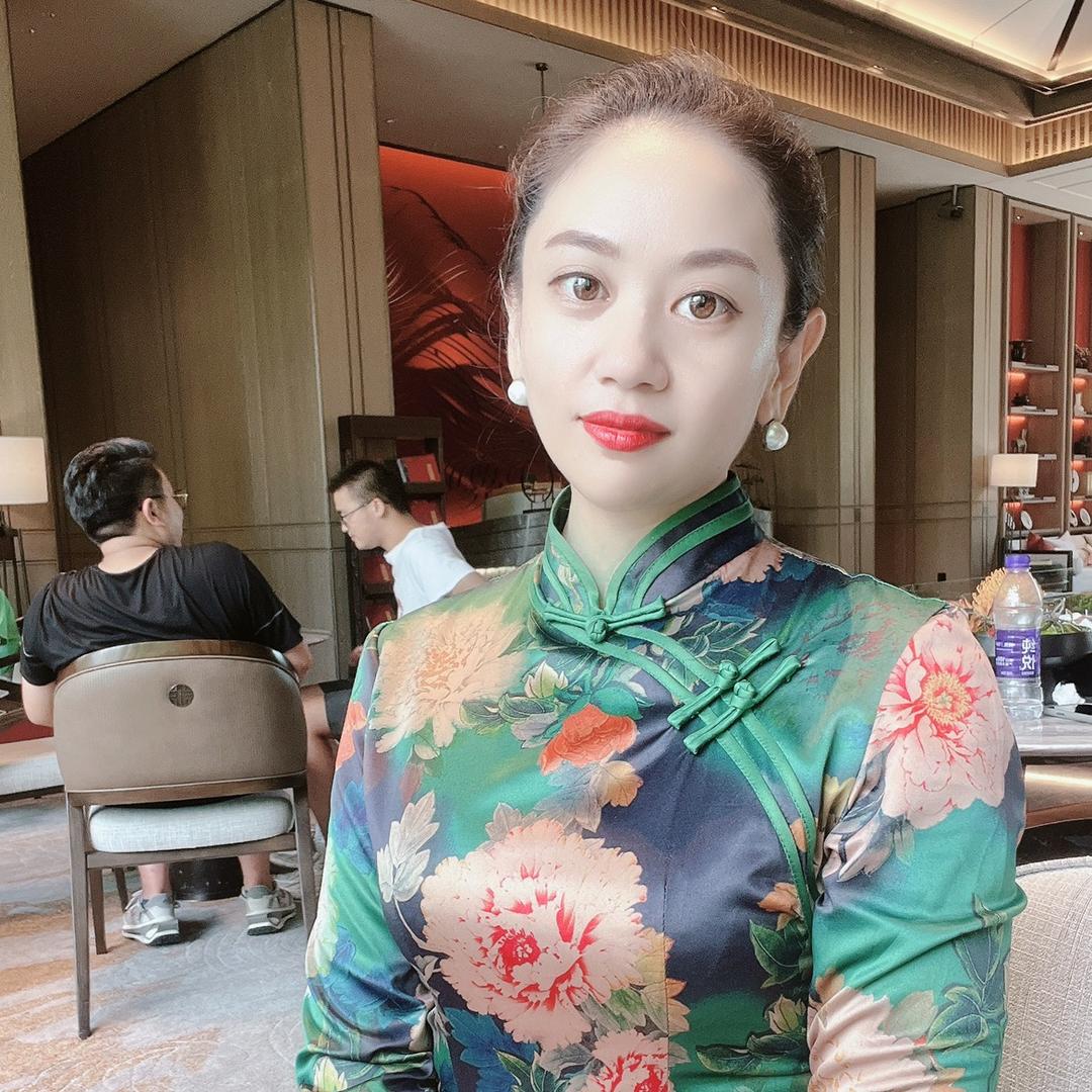 心慧（开花店的小姐姐）