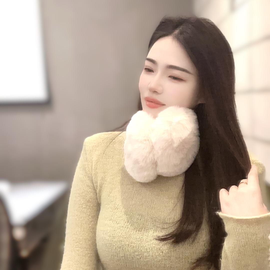 小闹爱吃吃