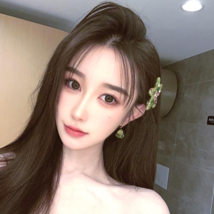 一只小小白吖