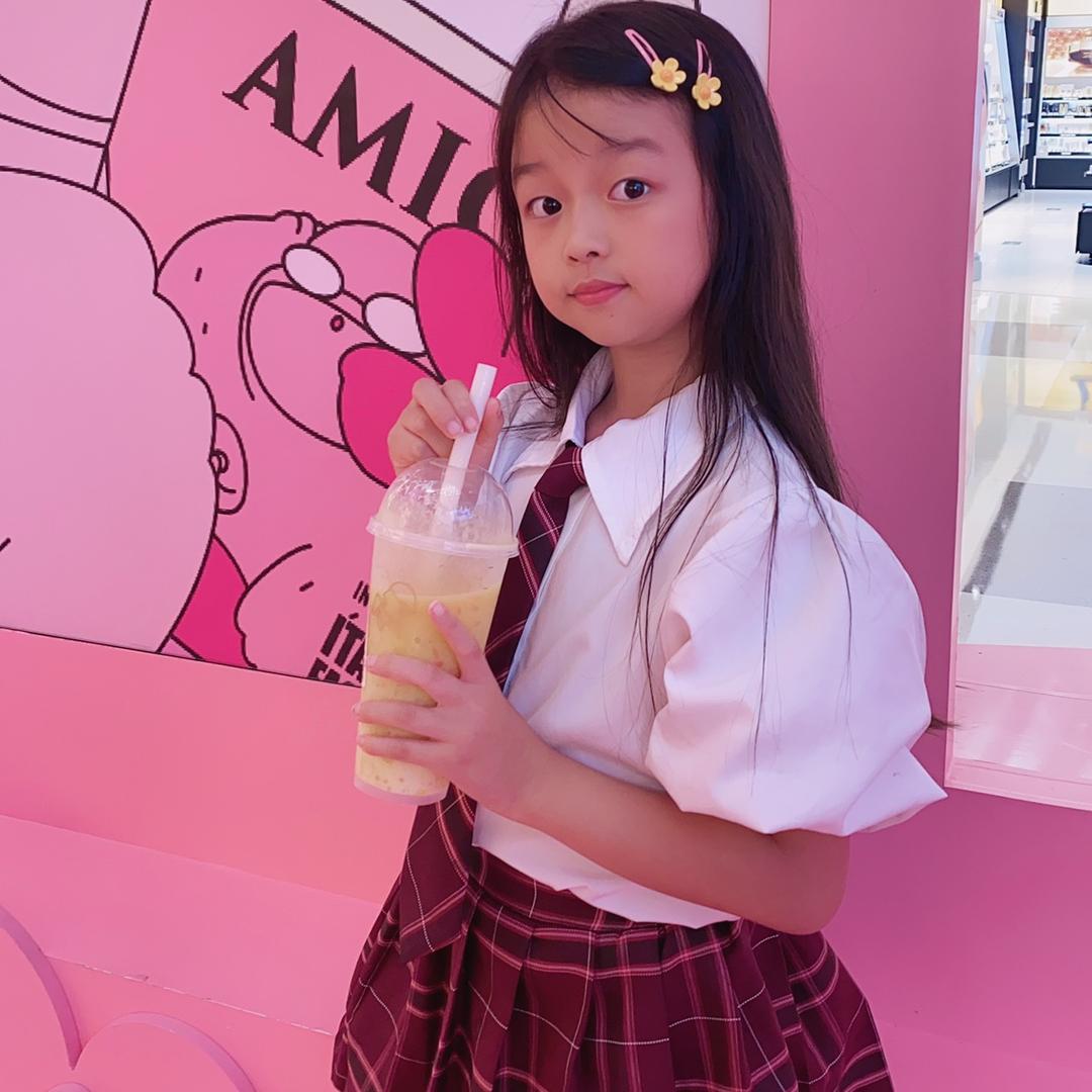 爱跳舞的依妞儿
