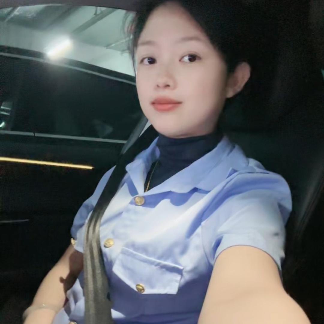 妍儿.