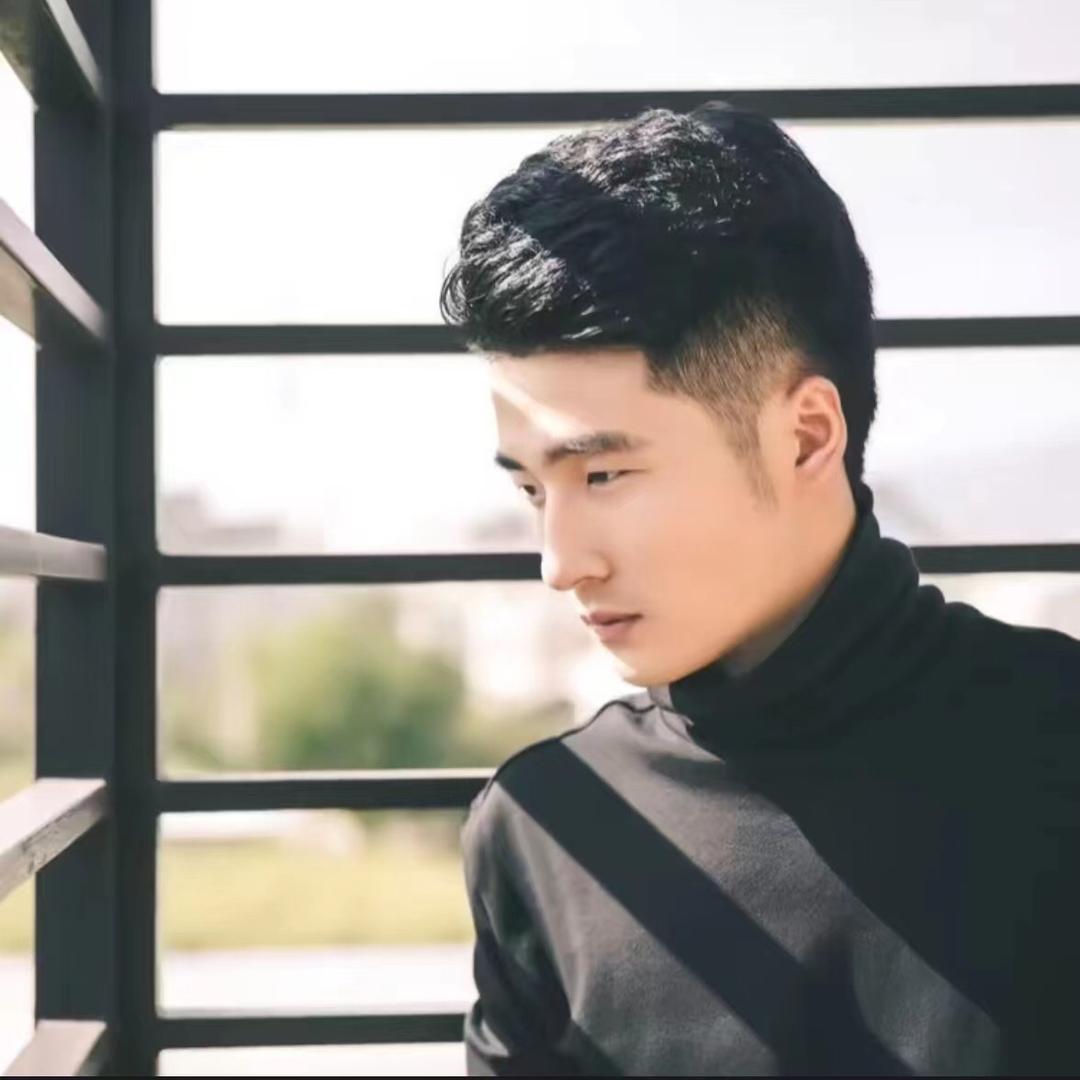 轻舟已过万重山。