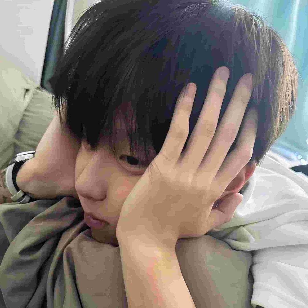 Syyy^