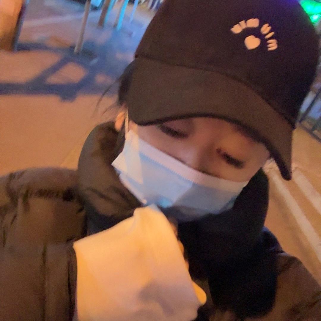 明山区街边破店烧烤店