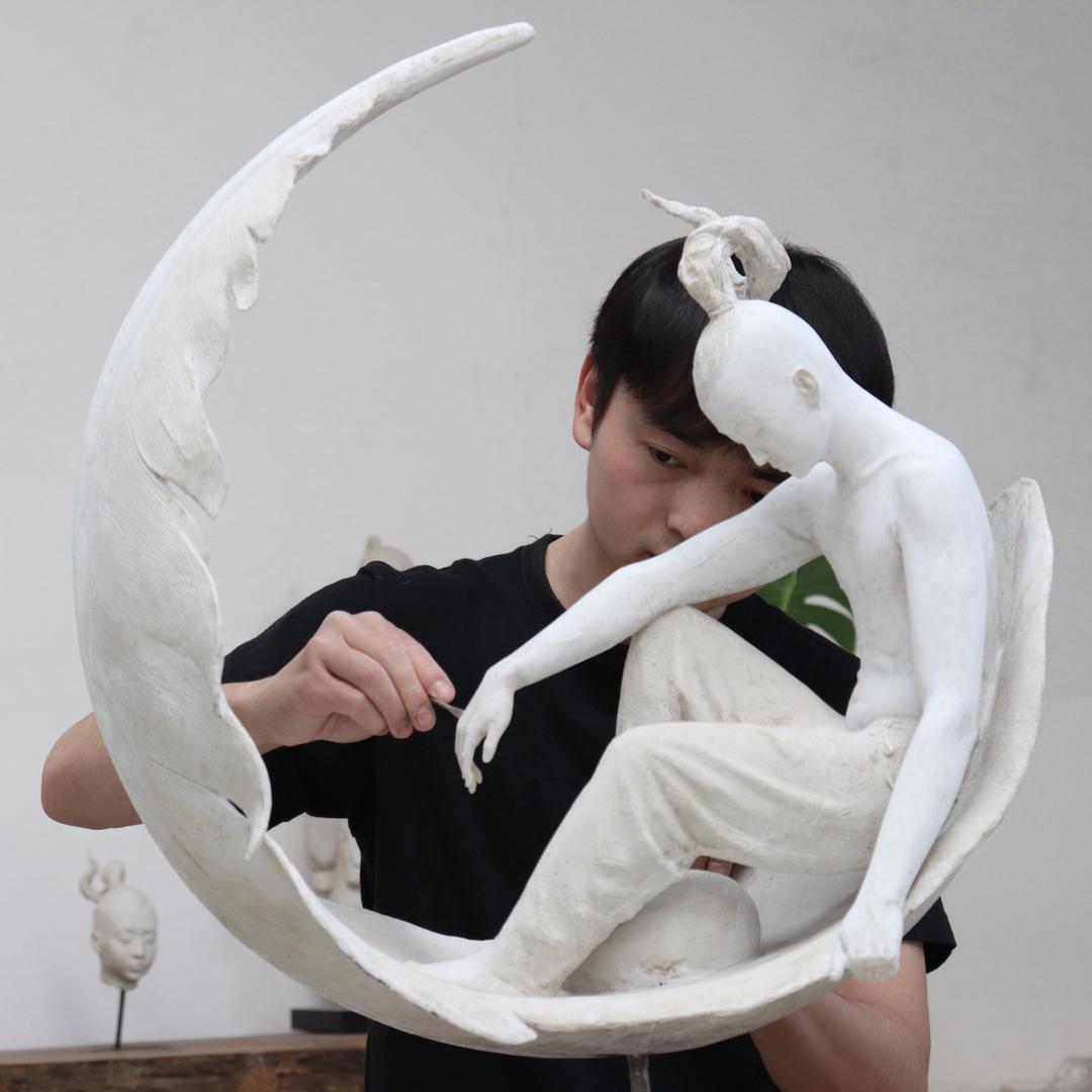 邹洪元雕塑