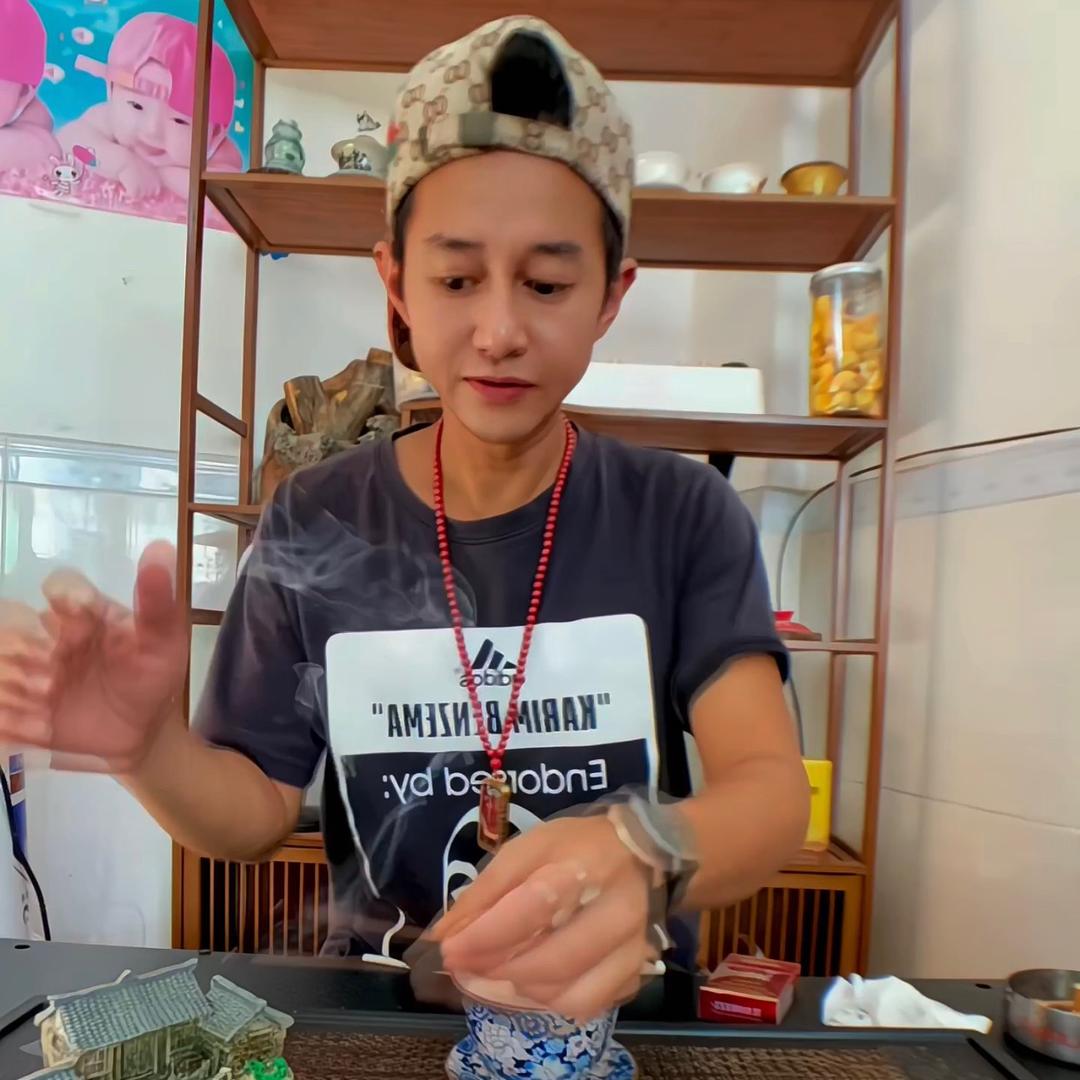 崖拾荒