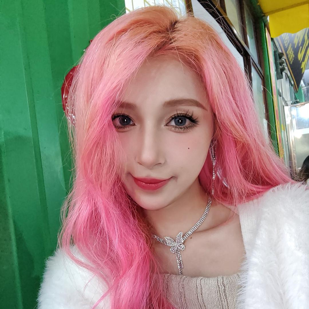 绯红女巫丽盈