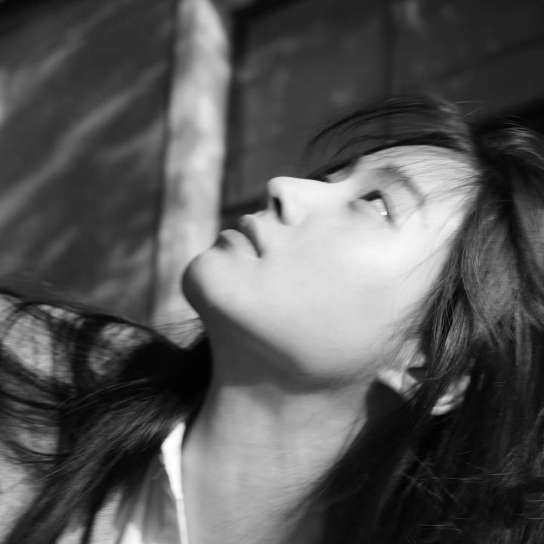 李小欣