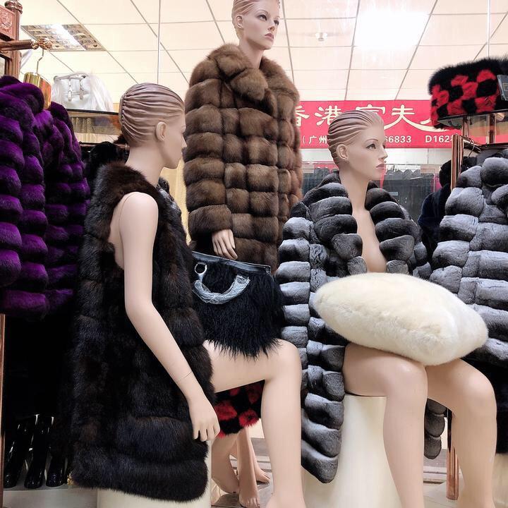 雅阁恋衣厂家直销皮草店