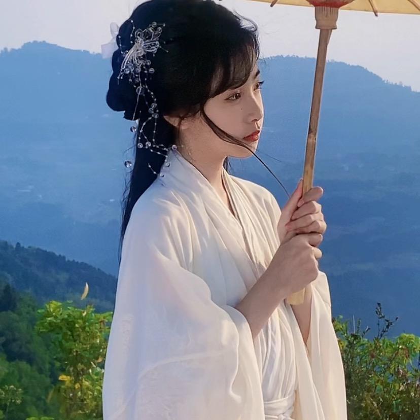 杨曼聆
