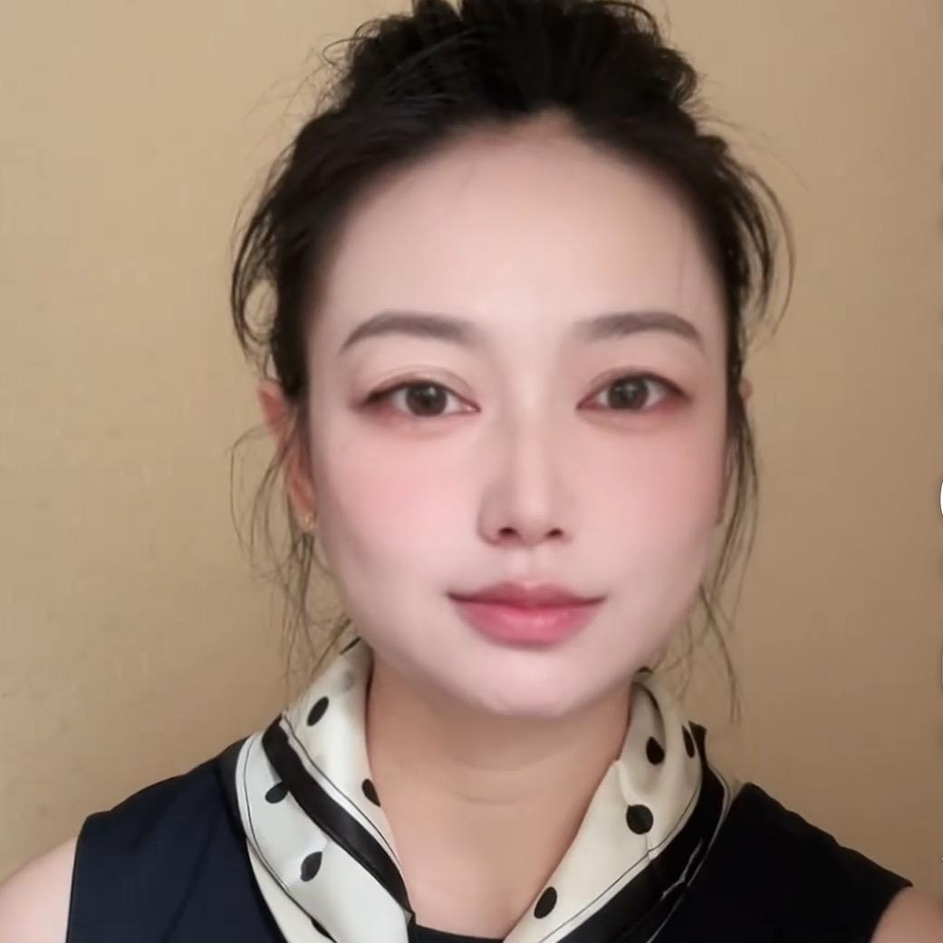 万般微颜  玲子