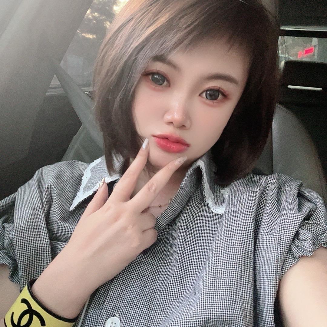 这⚜小妞