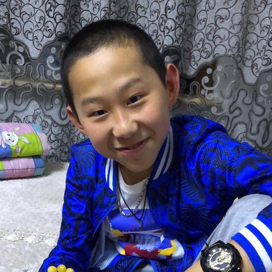 鹏鹏.