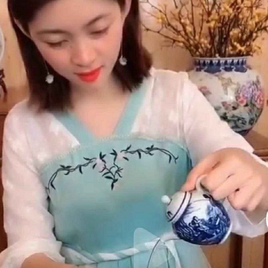 景德镇青青陶瓷店