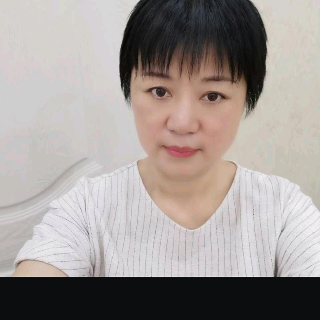 守着夕阳的九月马