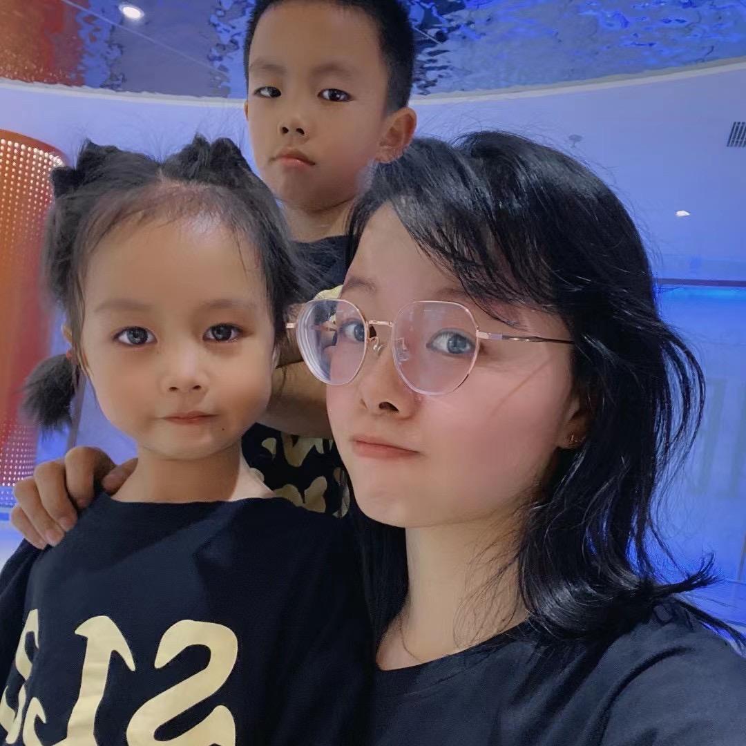 大山的铜氨丝女装