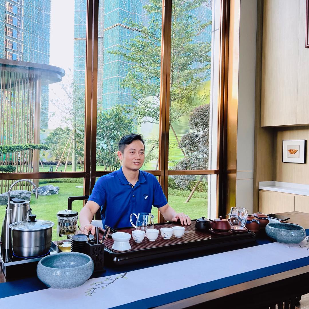 新鸿翔冲压设备