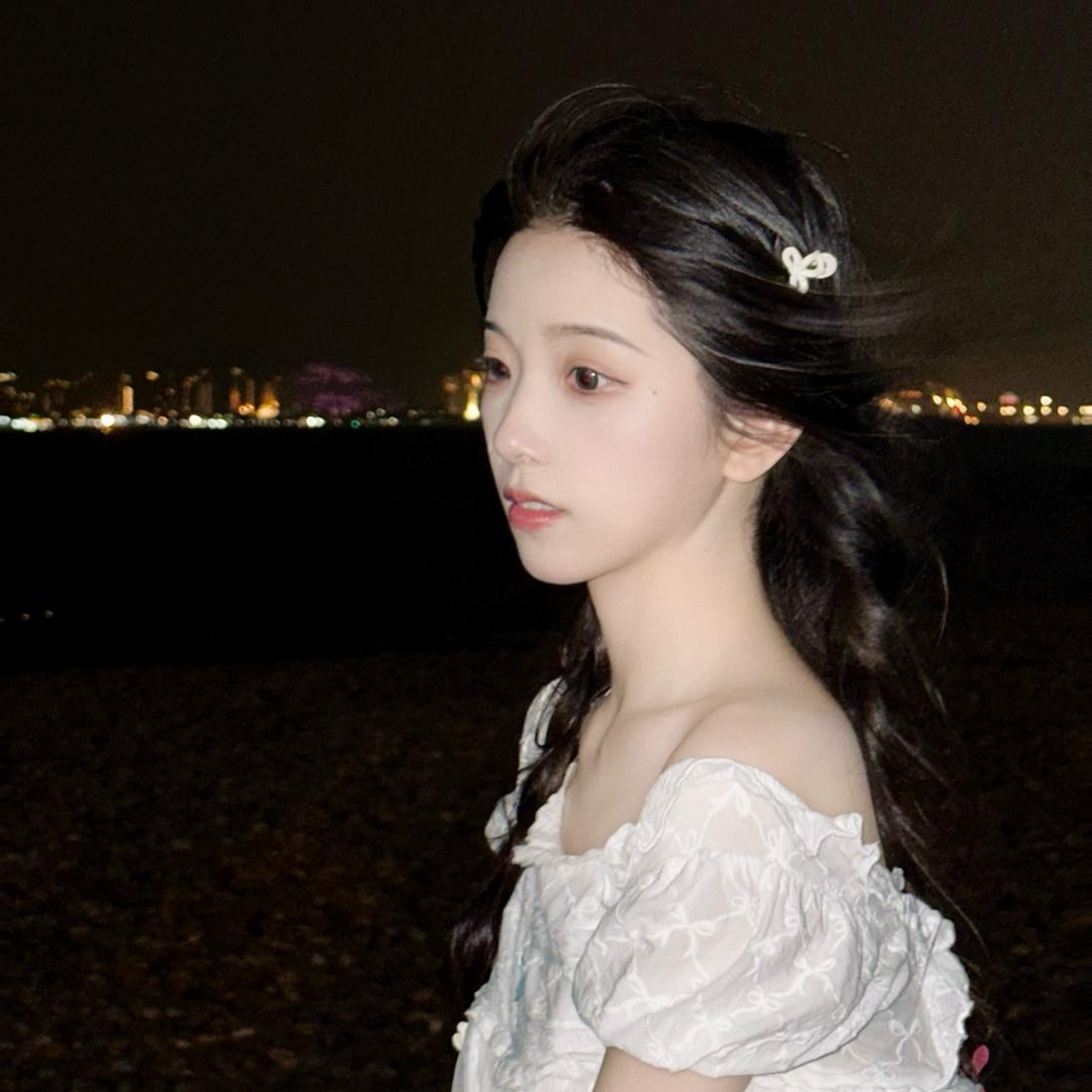凡小姨