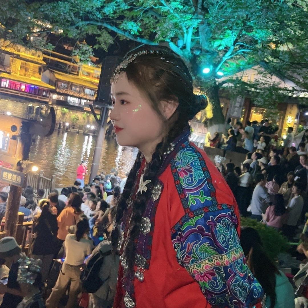 是小覃吖