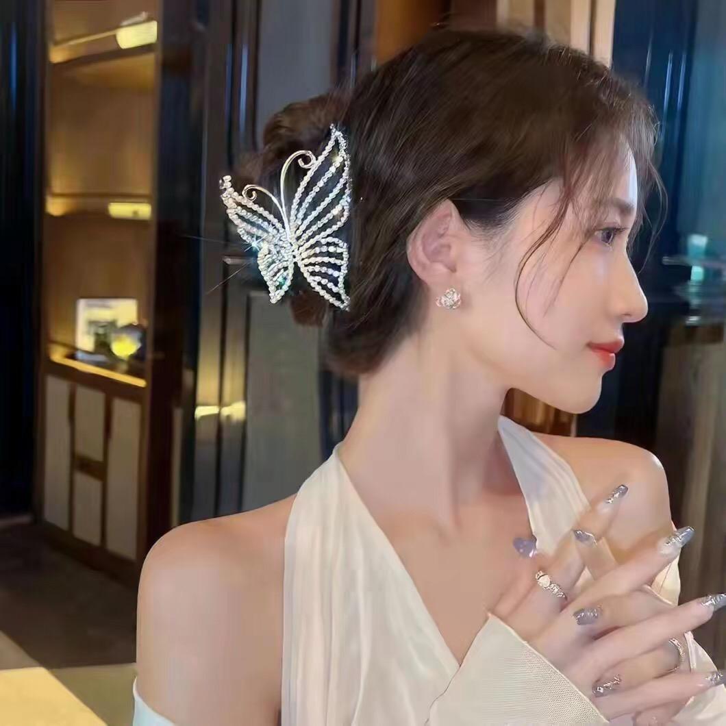 白色秋天精选女装推荐