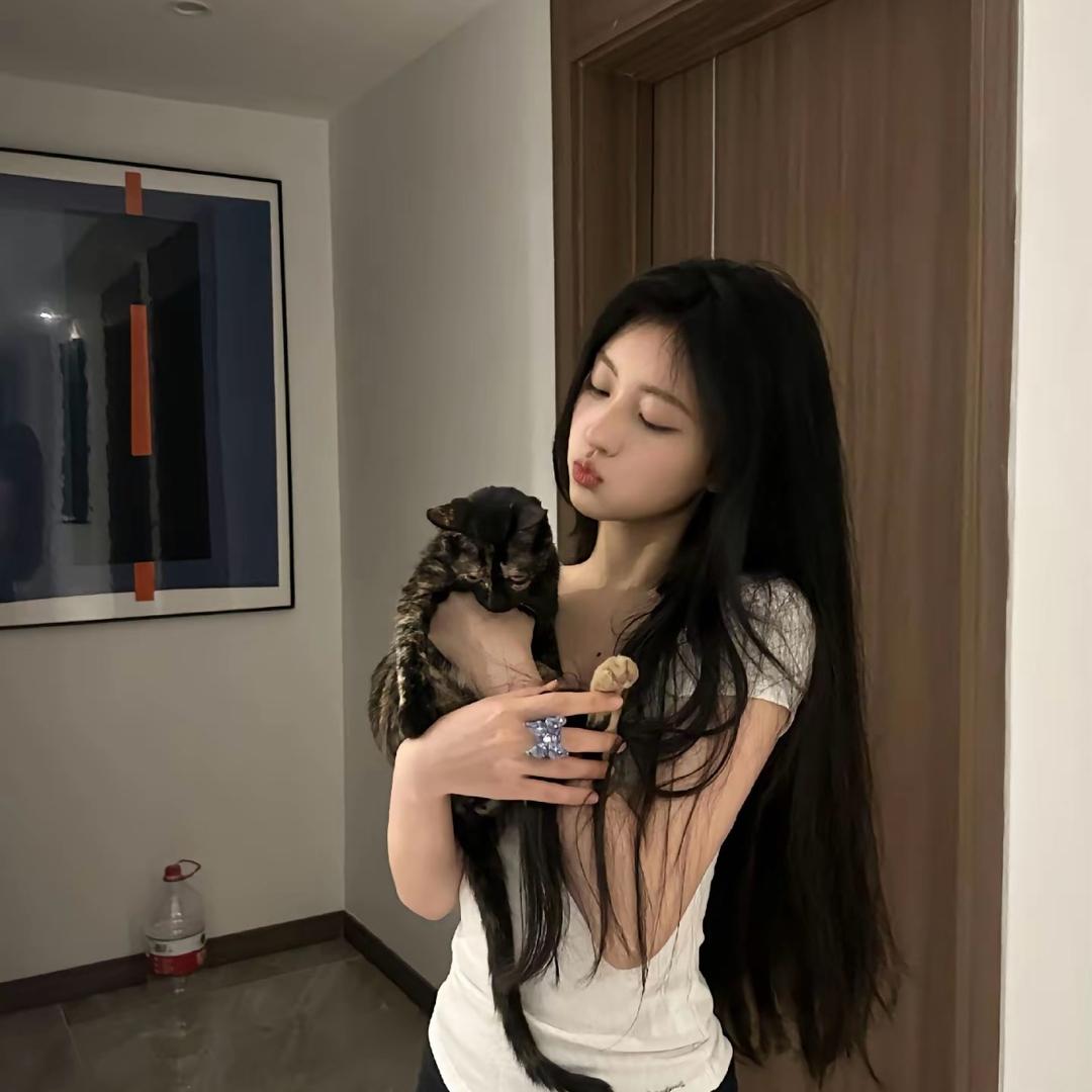 虾仁不眨眼.