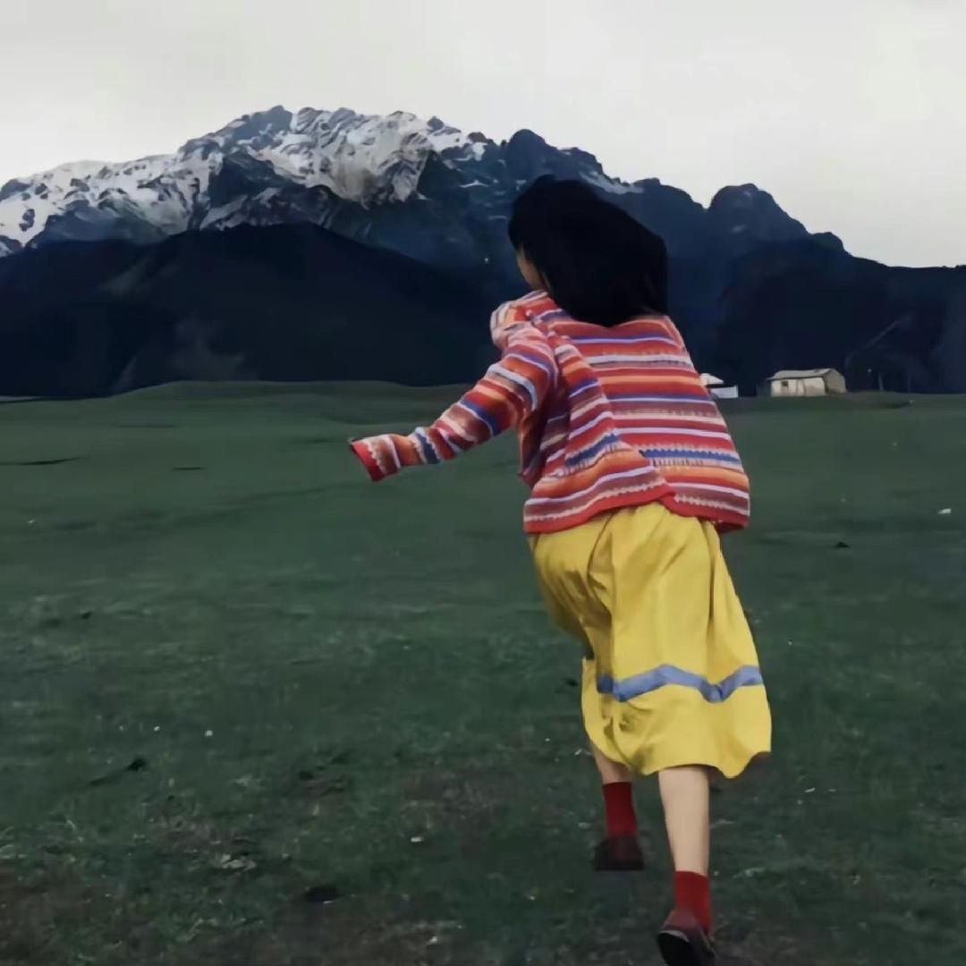 谭菜芽女士