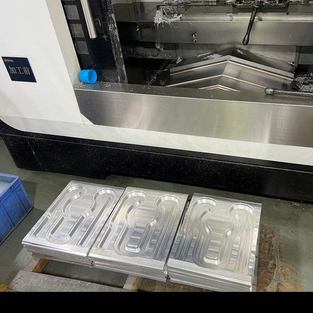 东莞水冷板散热器五金加工厂