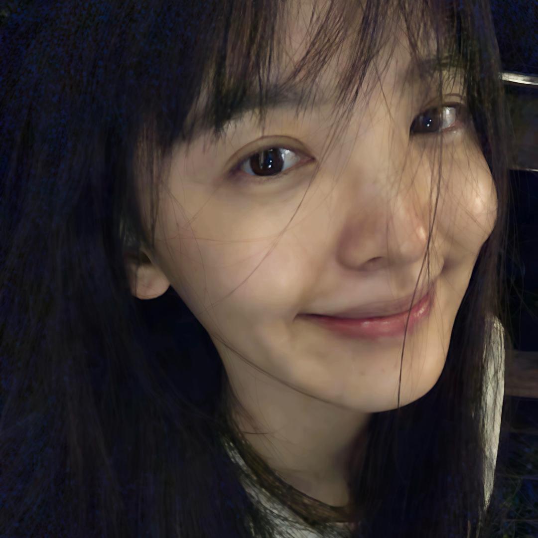 绿树青.