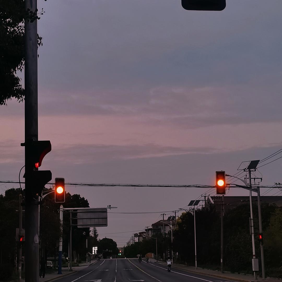 青山白衣