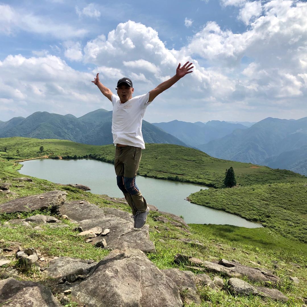 心威红木坐垫阿岳