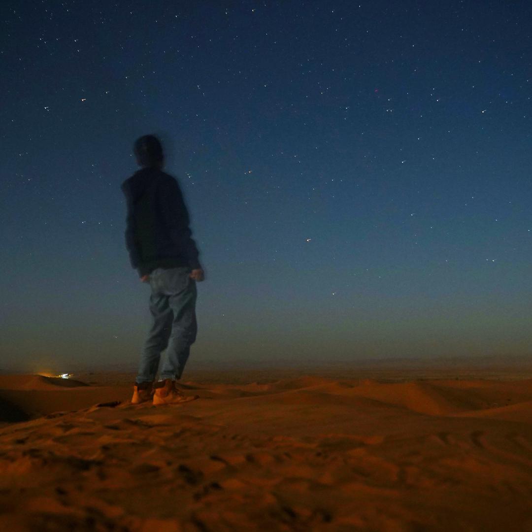 爱吸甜水的电线杆