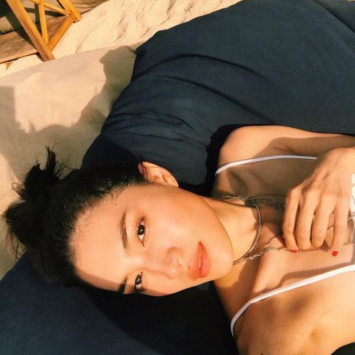 高冷佳子