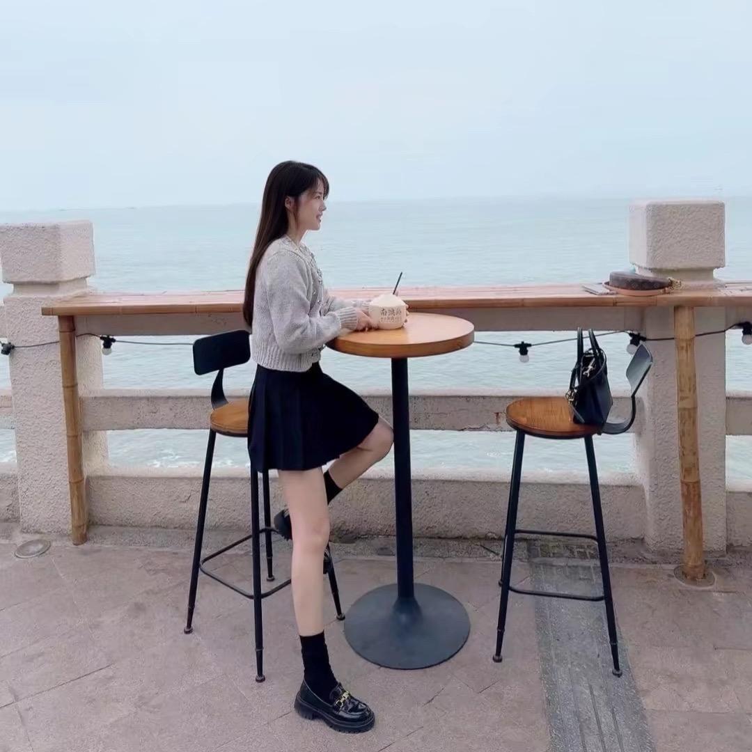 ᥫᩣ捧一束茉莉