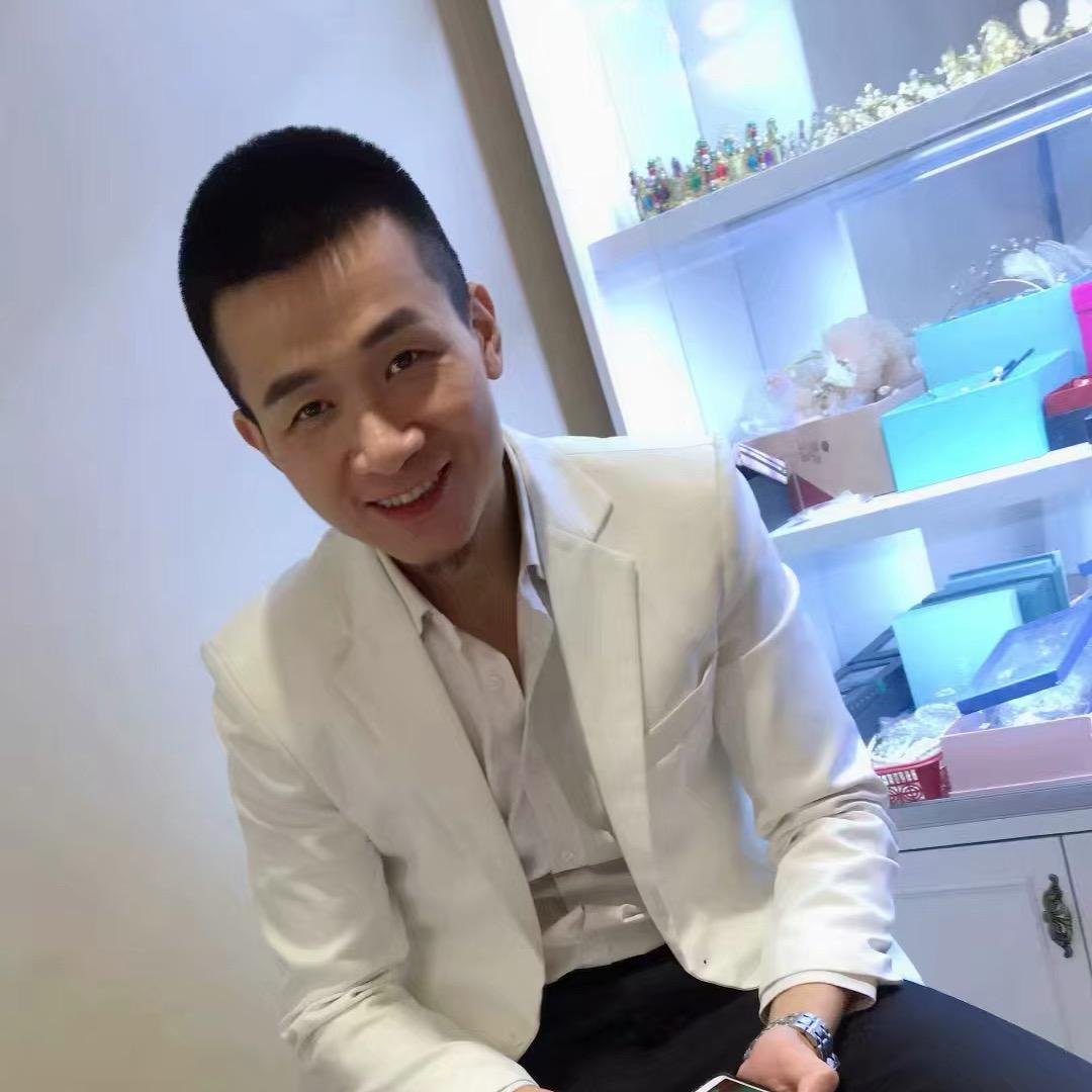 乌市东东发型设计（招助理）