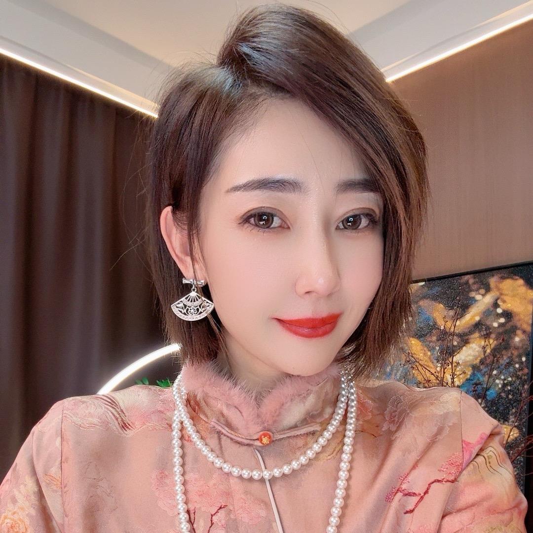 露lu高定女装