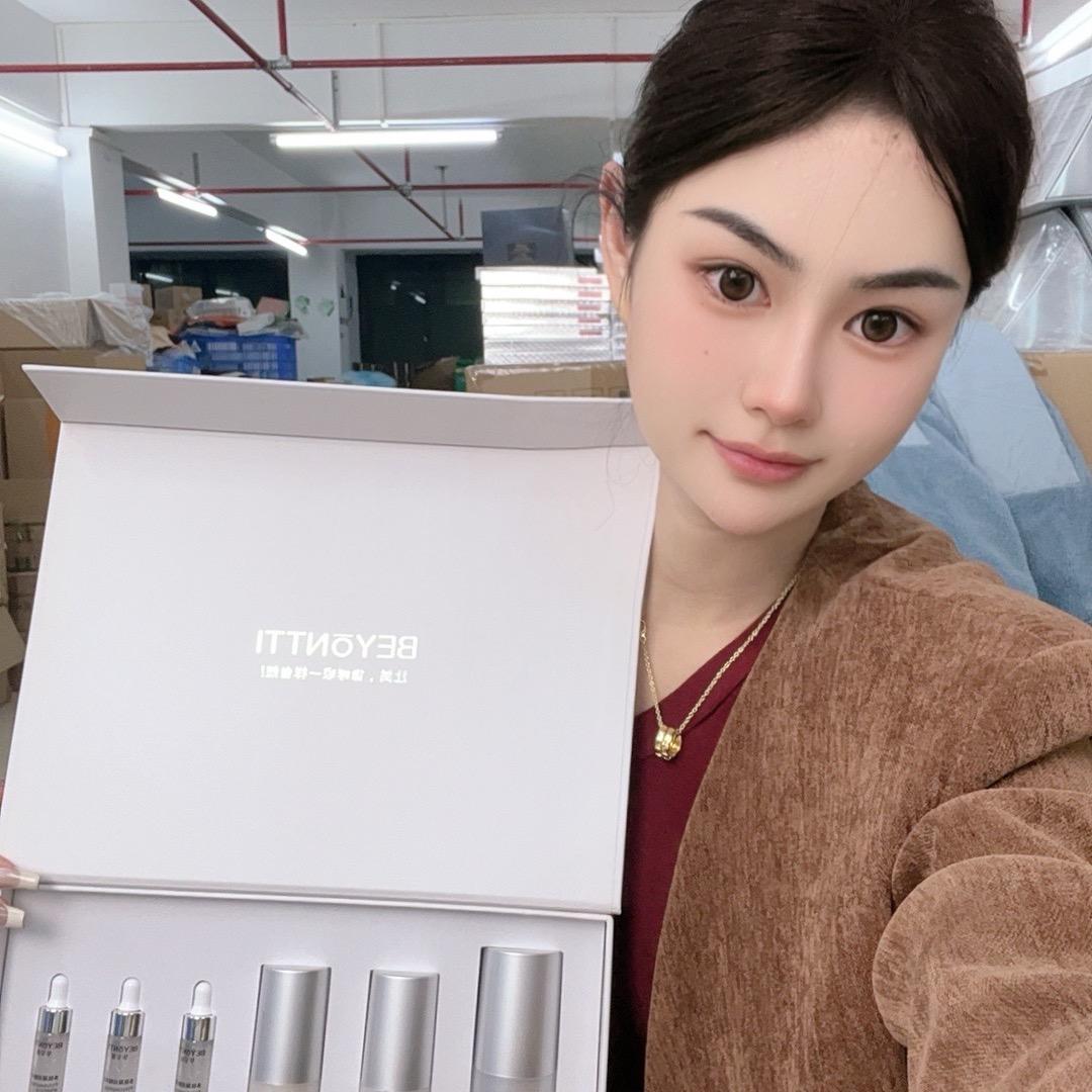 重生之我在抖音卖白月光系列