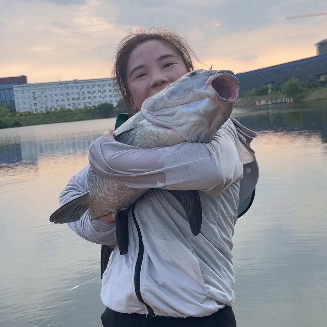 湖北忆龙渔具厂赵艳玲
