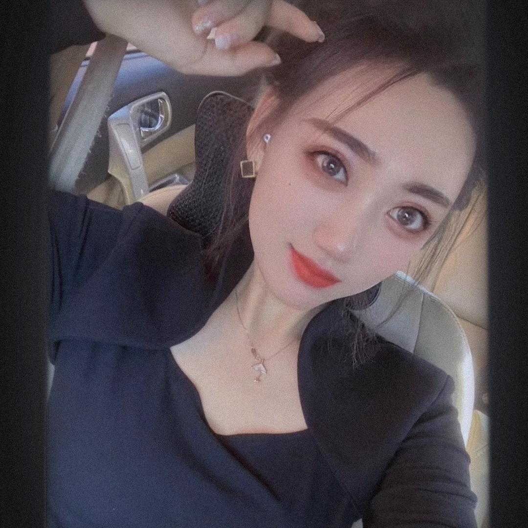 ๑ ꧁张小月꧂๑ 💋