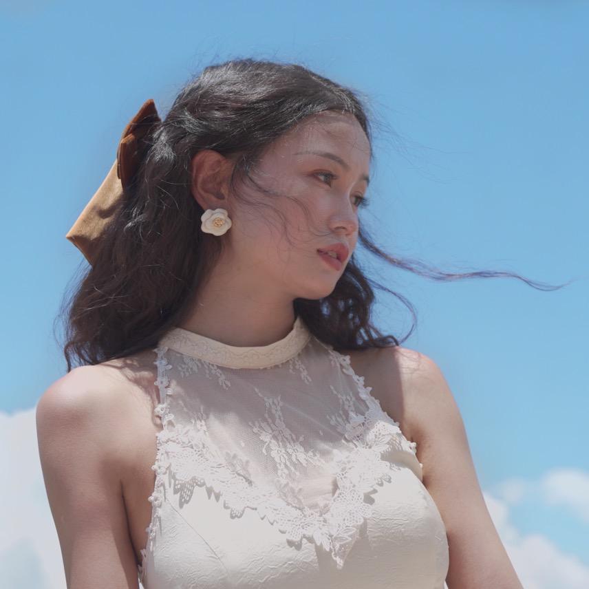 爱吃汉堡的桃酱