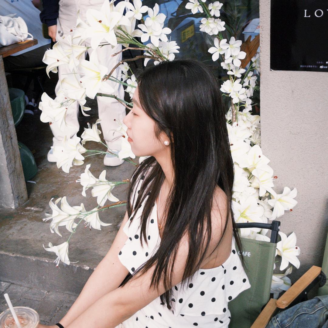 Lily呀