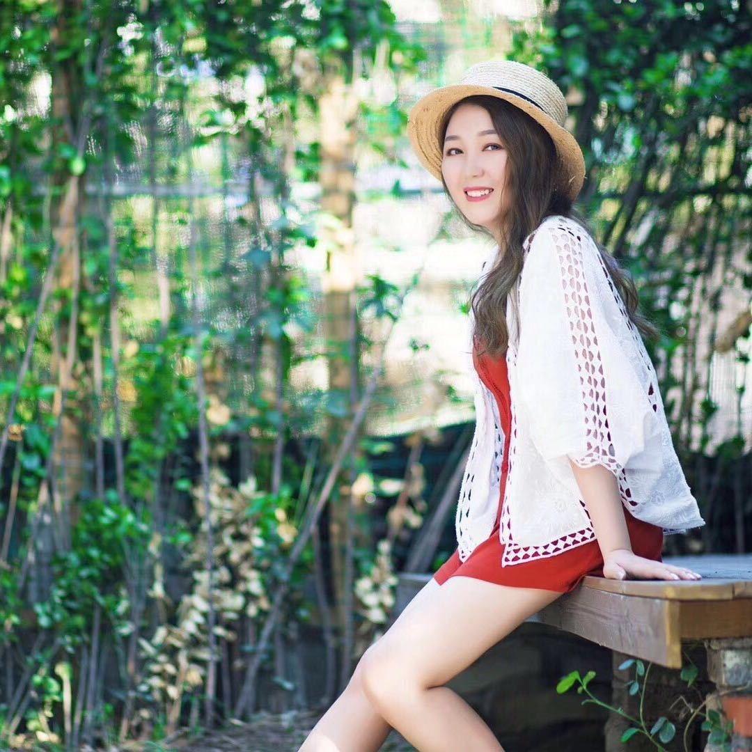 飞飞老板娘