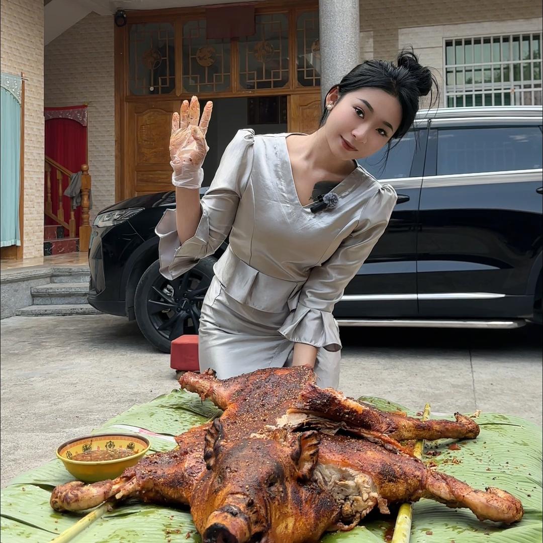 盈江火烧猪小香