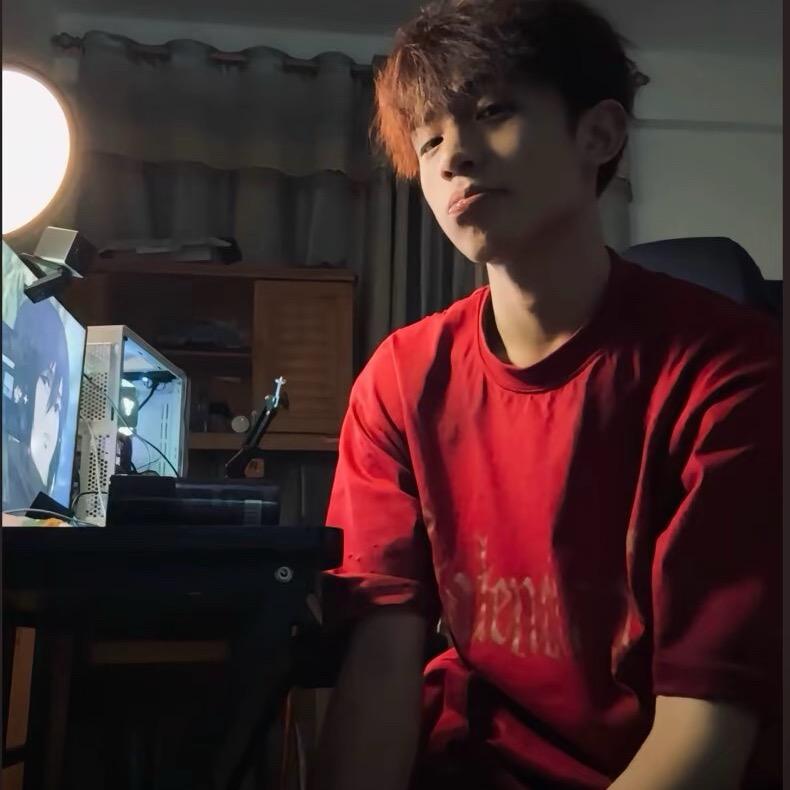 小石榴^