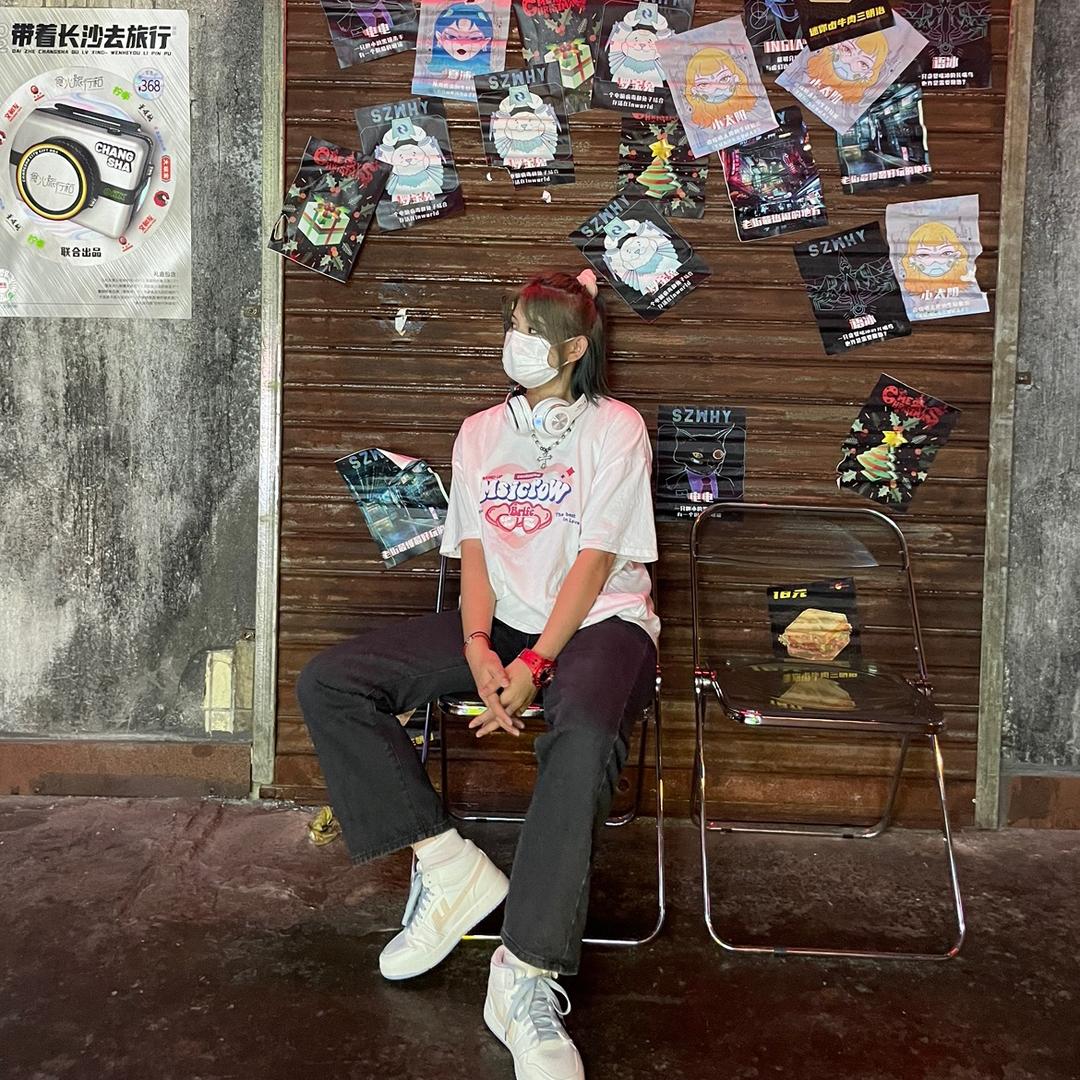 初一🌈