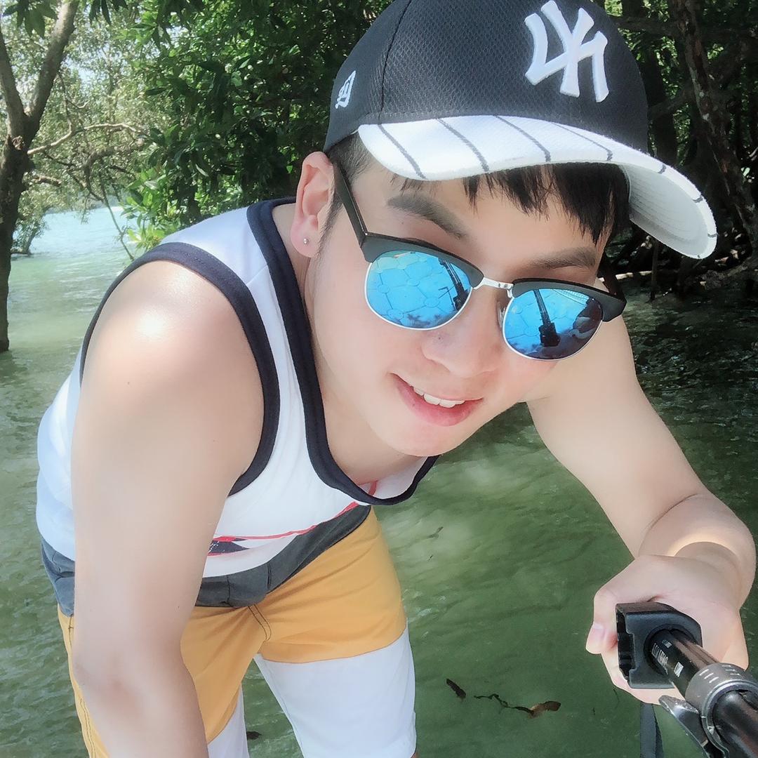 施主侬放开贫僧